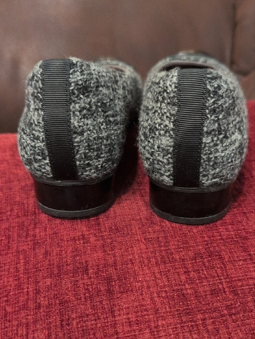 Clarks Gray Tweed  with Black Patent Cap Toe and Ribbon Trim - Picture 4 of 7